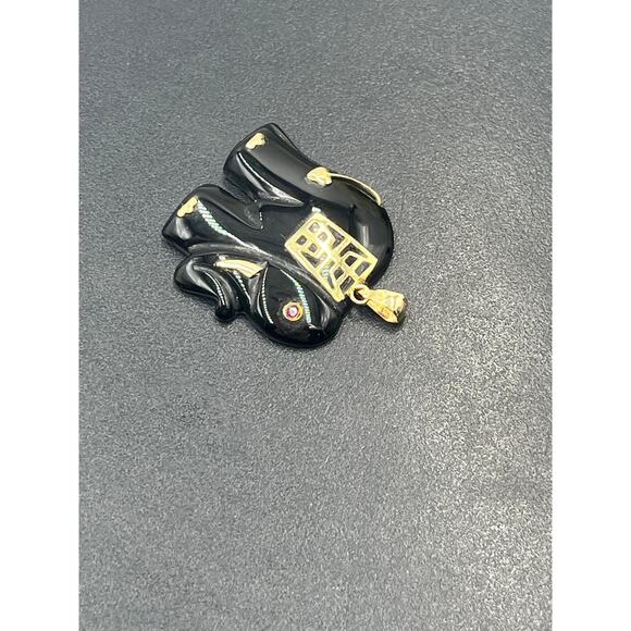 Designer 1 1/4" 14K Gold Carved
Onyx Elephant with Red Ruby Eyes
Pendant - Picture 4 of 12